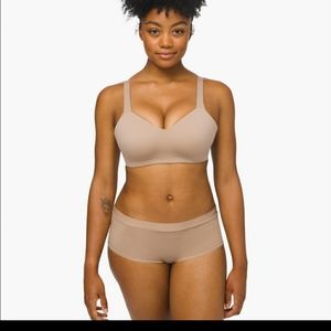 Lululemon true hold bra 32dd